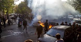 ABŞ etirazçıları dəstəkləmək üçün İrana zərbə endirməyi nəzərdən keçirir