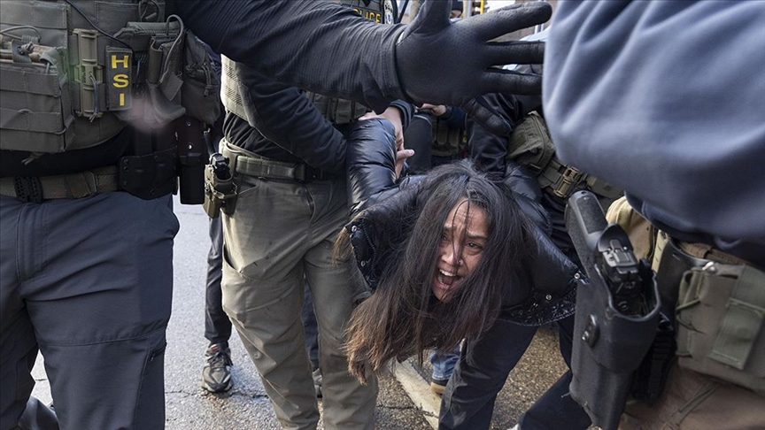 Minnesotada çoxlu sayda qaçqın saxlanılaraq Texasa göndərilib