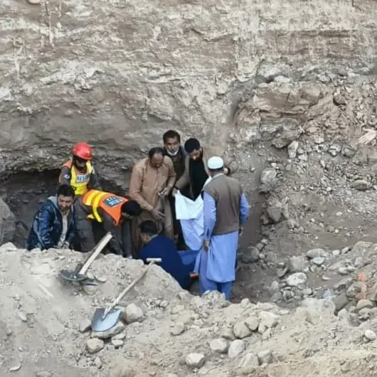 Pakistanda qeyri-qanuni qızıl mədəni çöküb: 8 nəfər ölüb, 1 nəfər yaralanıb