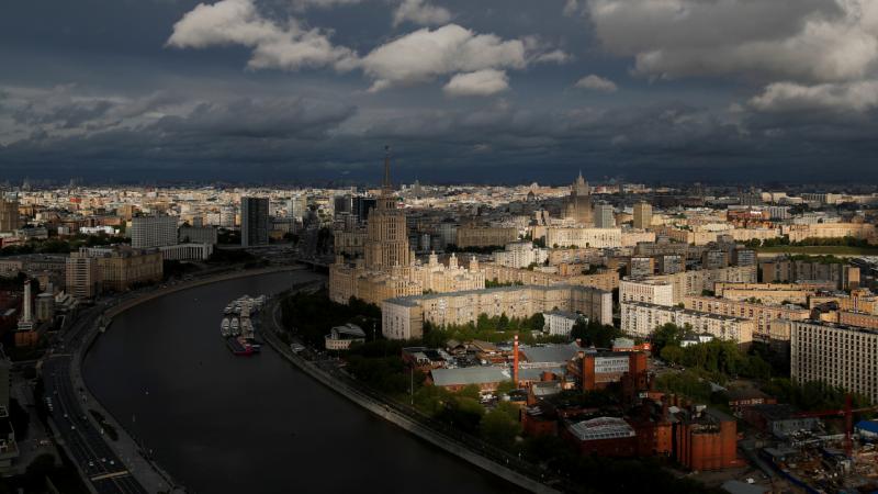 Rusiya Britaniya diplomatını ölkədən çıxarmaq qərarına gəlib