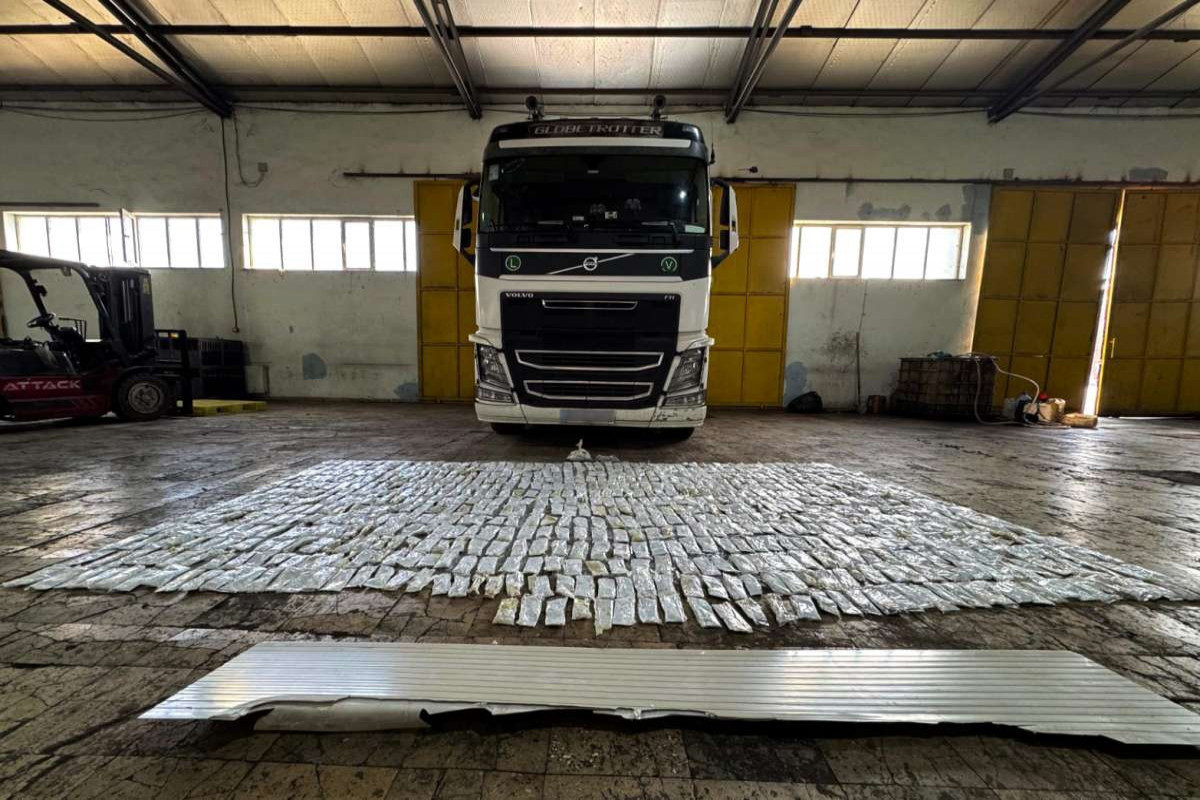 Naxçıvan gömrüyündə 39 kiloqramdan artıq heroin aşkarlandı - FOTOLAR