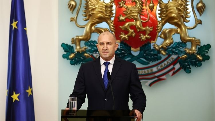 Bolqarıstan prezidenti Rumen Radev istefa verib