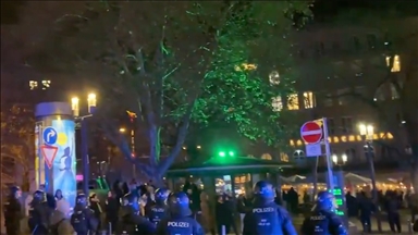 Almaniyada terror təşkilatı tərəfdarları polisə və müəssisələrə hücum edib