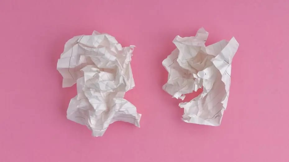 Tələbə sərgidə süni intellektlə yaradılmış rəsm əsərini yeyib