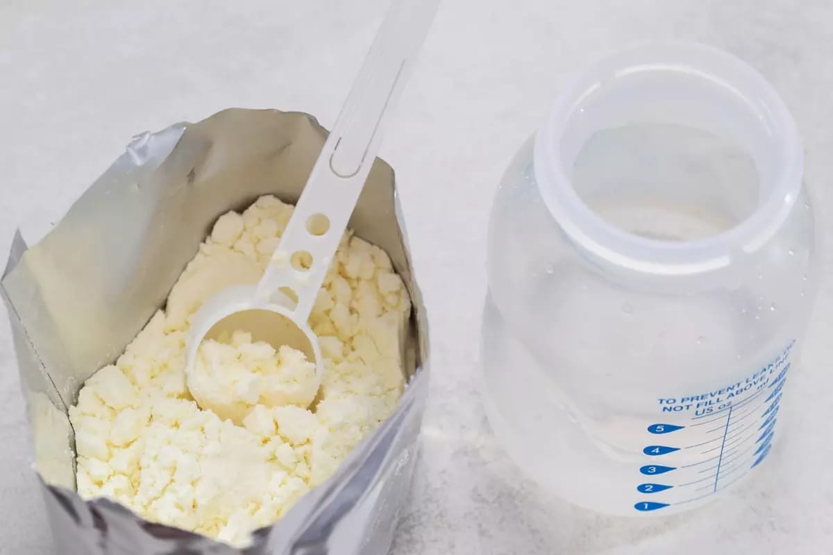 Məşhur uşaq markası ishal və qusmaya səbəb oldu