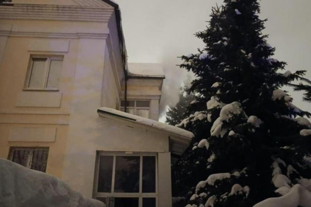 Rusiyada hosteldə yanğın oldu - Ölənlər və yaralananlar var