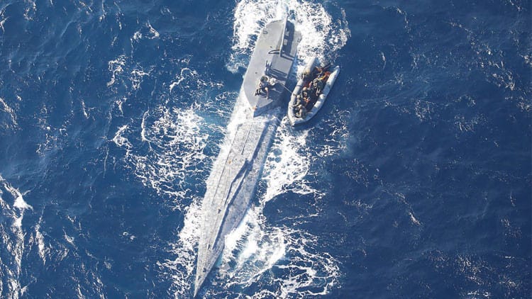 Sualtı qayığa kokain basqını