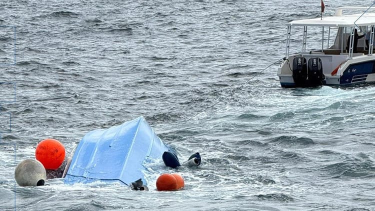 Omanda turist qayığı batıb: 3 nəfər ölüb