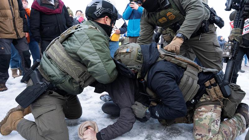 ABŞ-da anti-ICE etirazlarında 18 nəfər saxlanılıb