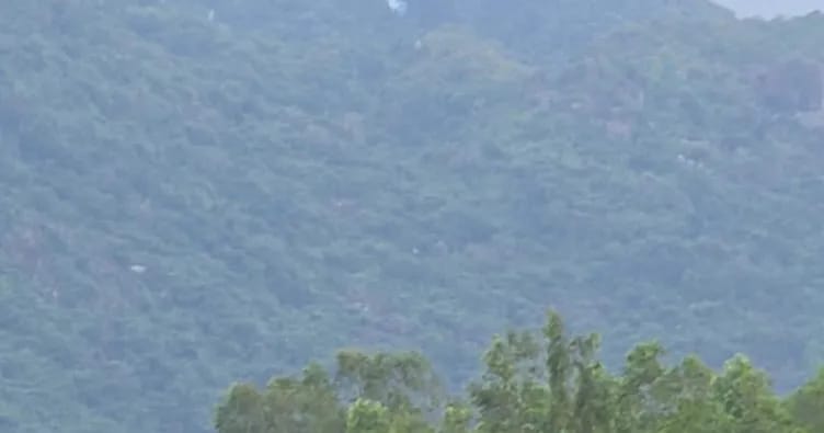 Vyetnamda hərbi təyyarə dağa çırpılıb