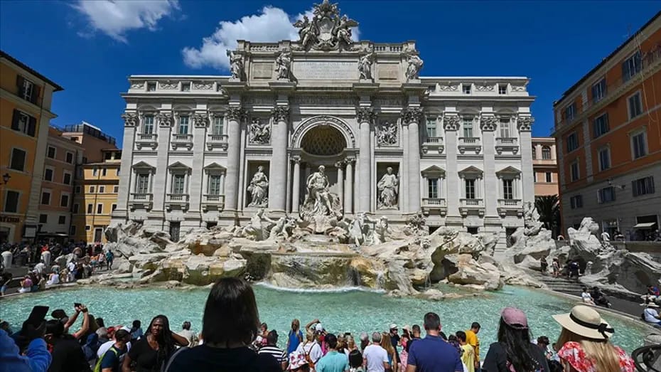 Romanın tarixi Trevi Fəvvarəsinə artıq giriş ödənişlidir