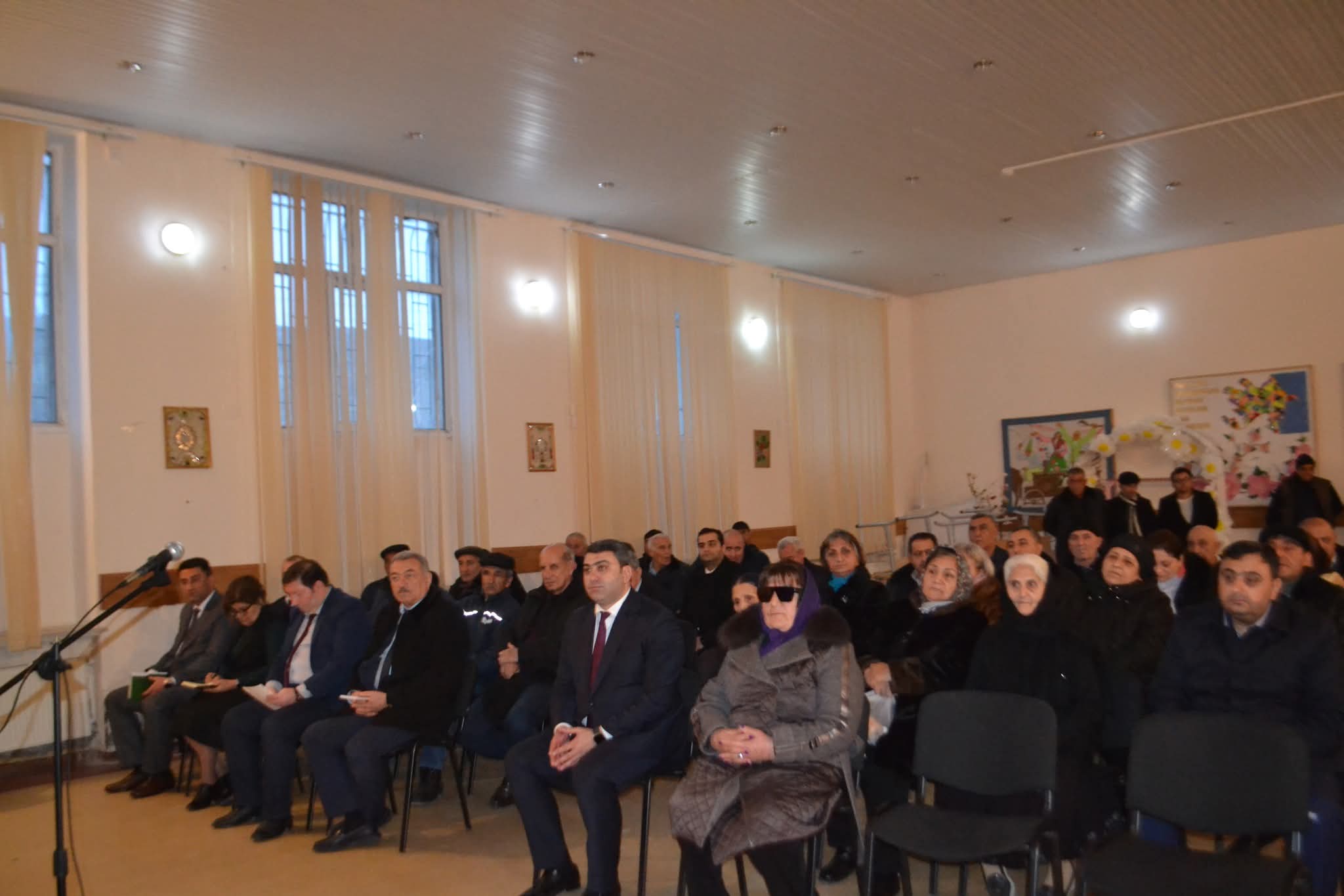 Mingəçevir Şəhər İcra Hakimiyyətinin başçısı növbəti dəfə sakinlərlə görüşüb