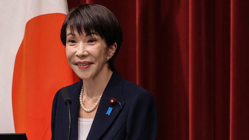 Yaponiyanın ilk qadın baş naziri ölkə tarixindəki ən böyük seçki qələbəsini qazanıb