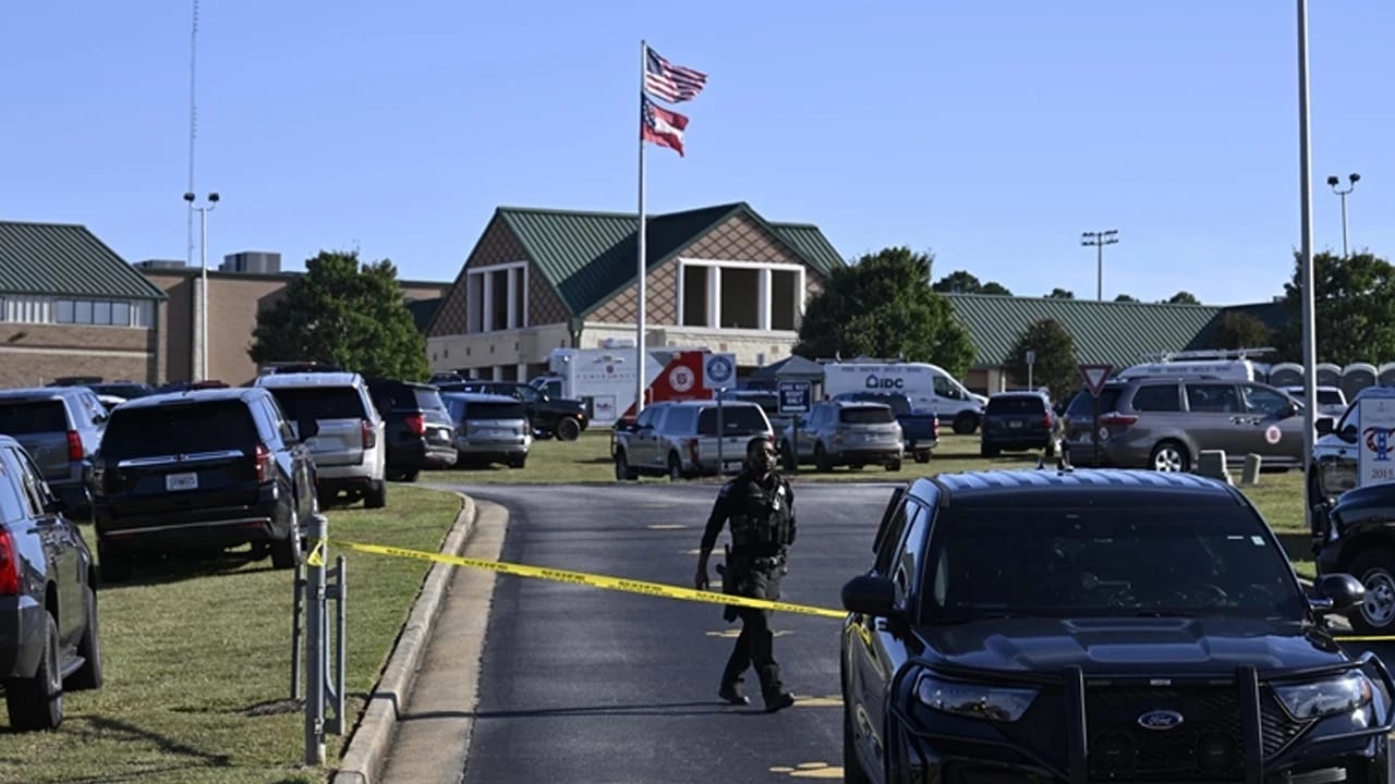 ABŞ-da məktəbdə atışma