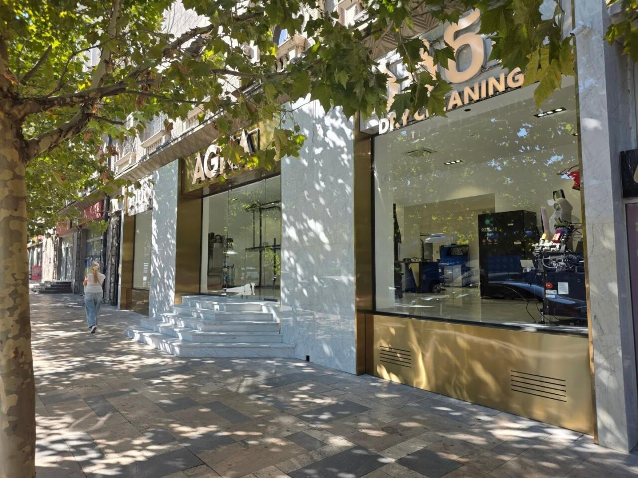 Məşhur quru təmizləmə şirkəti 21 min manatlıq libası YARARSIZ HALA saldı