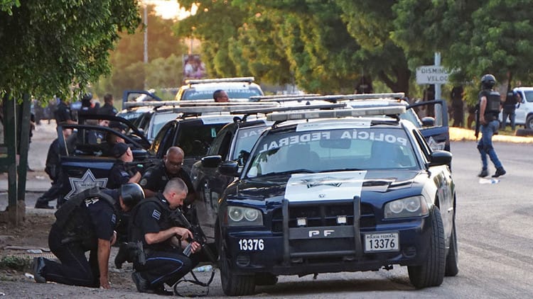 Meksikada hərbçilərlə kartel üzvləri arasında toqquşma baş verib