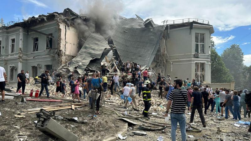 Ukrayna: Kiyevdə daha 2600 hündürmərtəbəli bina istiliksiz qalıb