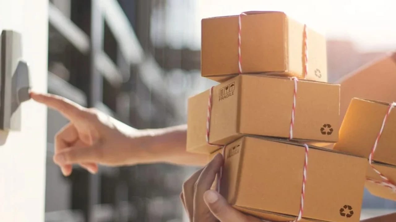 İki məşhur karqo şirkəti bağlanır, on minlərlə işçi işdən çıxarılır