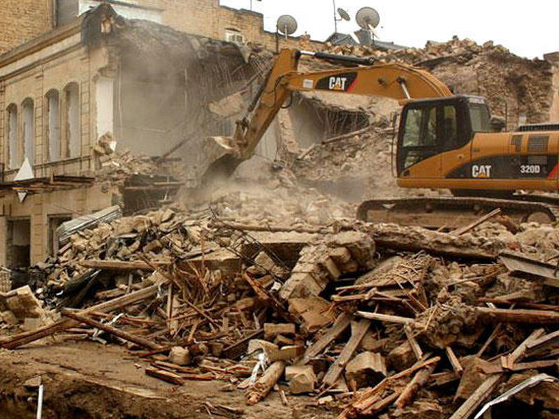 Bakıda qanunsuz tikintilərə qarşı ciddi tapşırıqlar verildi