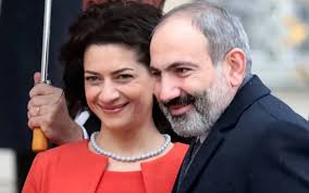 Nikol Paşinyan evləndi