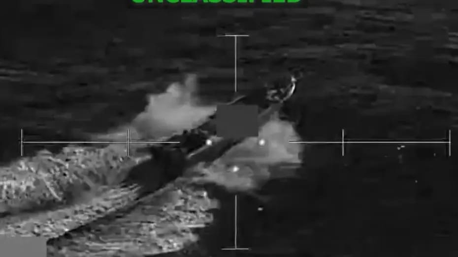 ABŞ üç narkotik daşıyan gəmini vurdu: 11 öldü