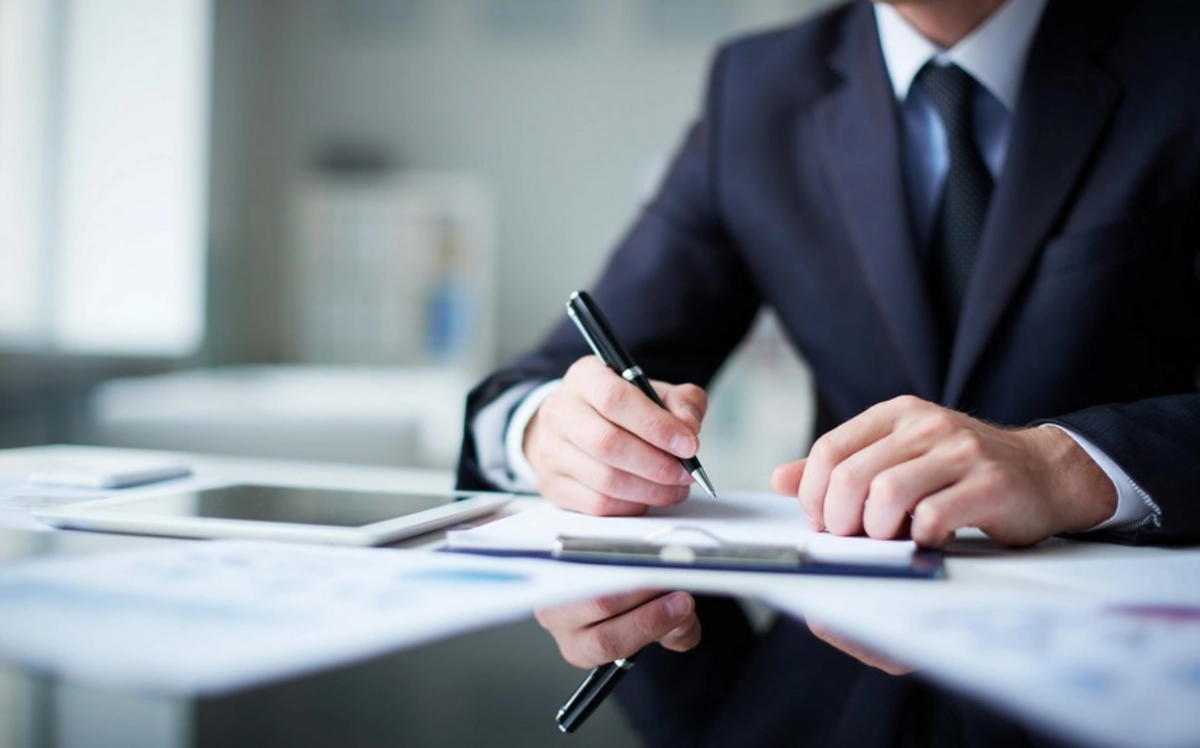 Elmar Məmmədov Bolqarıstana səfir təyin edildi