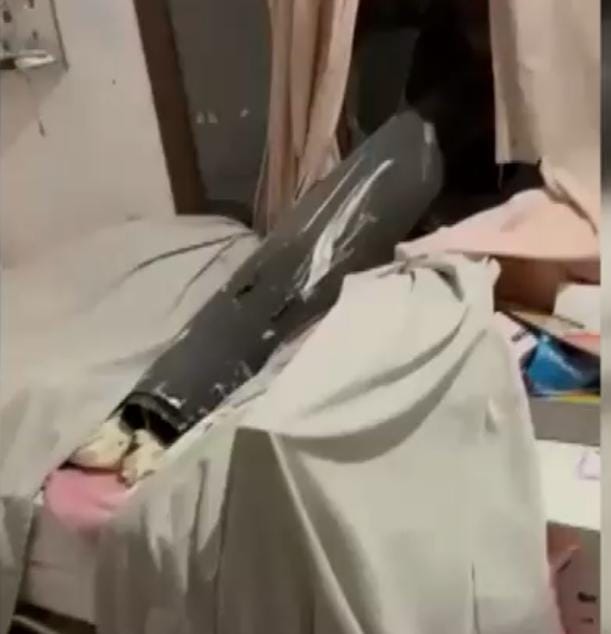 Küveyt üzərindən vurulan İran raketi bir evin içərisinə düşüb