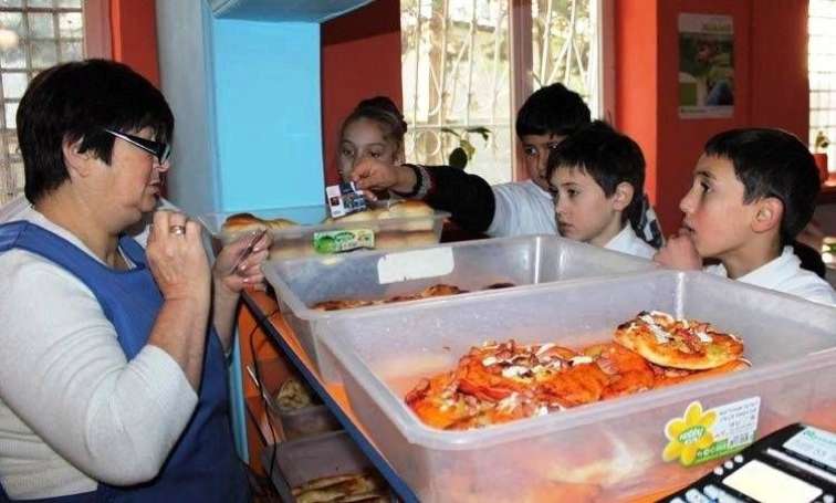 Məktəblərdə bu qidaların satışı qadağan edildi - SİYAHI