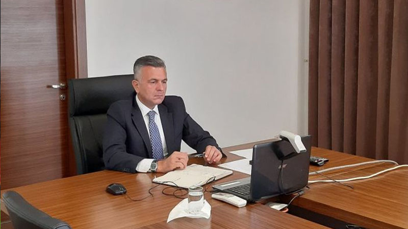 Biləsuvarın icra başçısı qalmaqallı şadlıq sarayında iftar süfrəsi təşkil edir (FOTO)