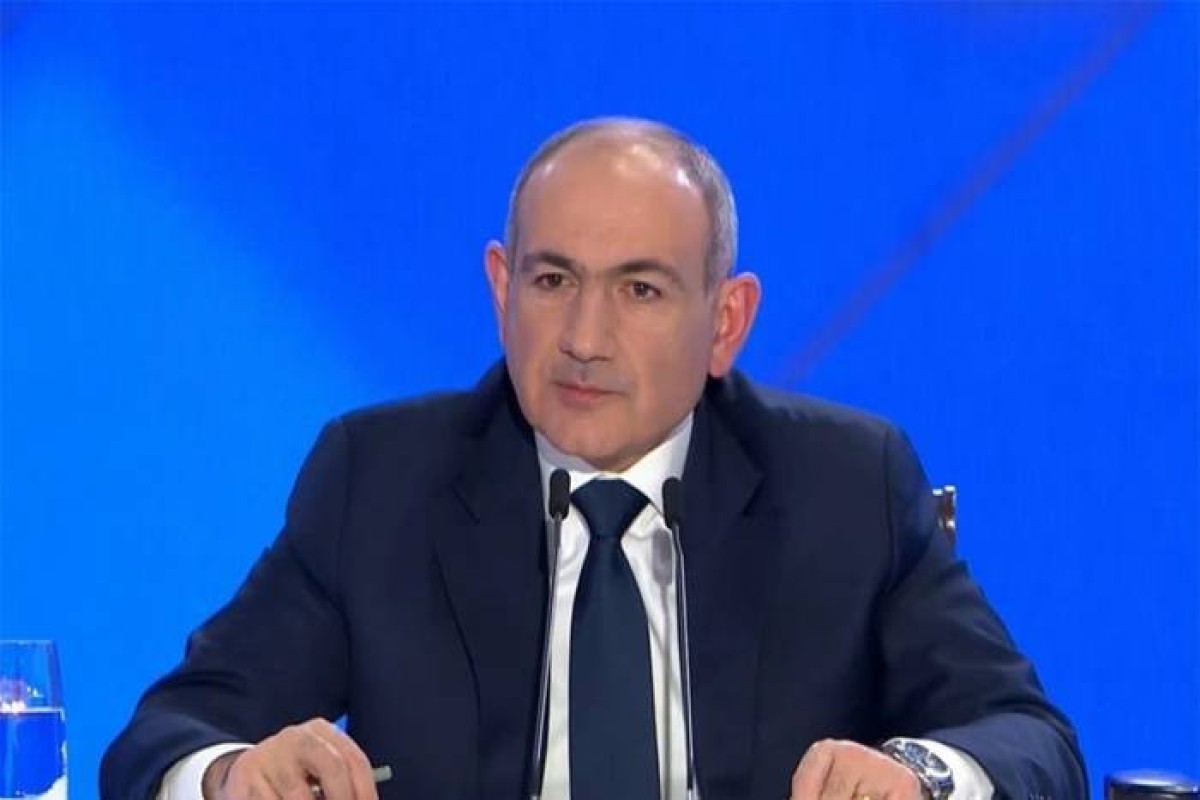 Paşinyan Fransaya gedib