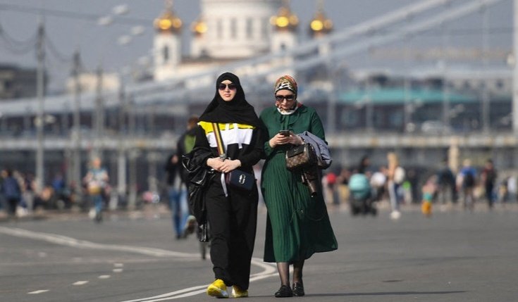 Rusiyada hicabla bağlı bu qadağa ləğv olundu