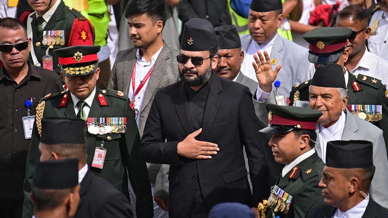 Nepalda 35 yaşlı reper seçkilərdə qalib gəldi