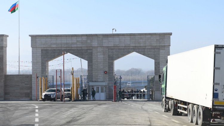 Baş nazir quru sərhədlərinin bağlı olmasından danışdı