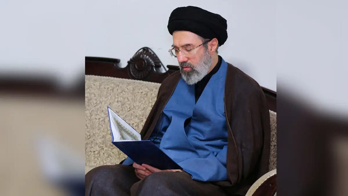 Müctəba Xameneinin vəziyyəti ilə bağlı açıqlama: Yaralı, amma yaxşıdır