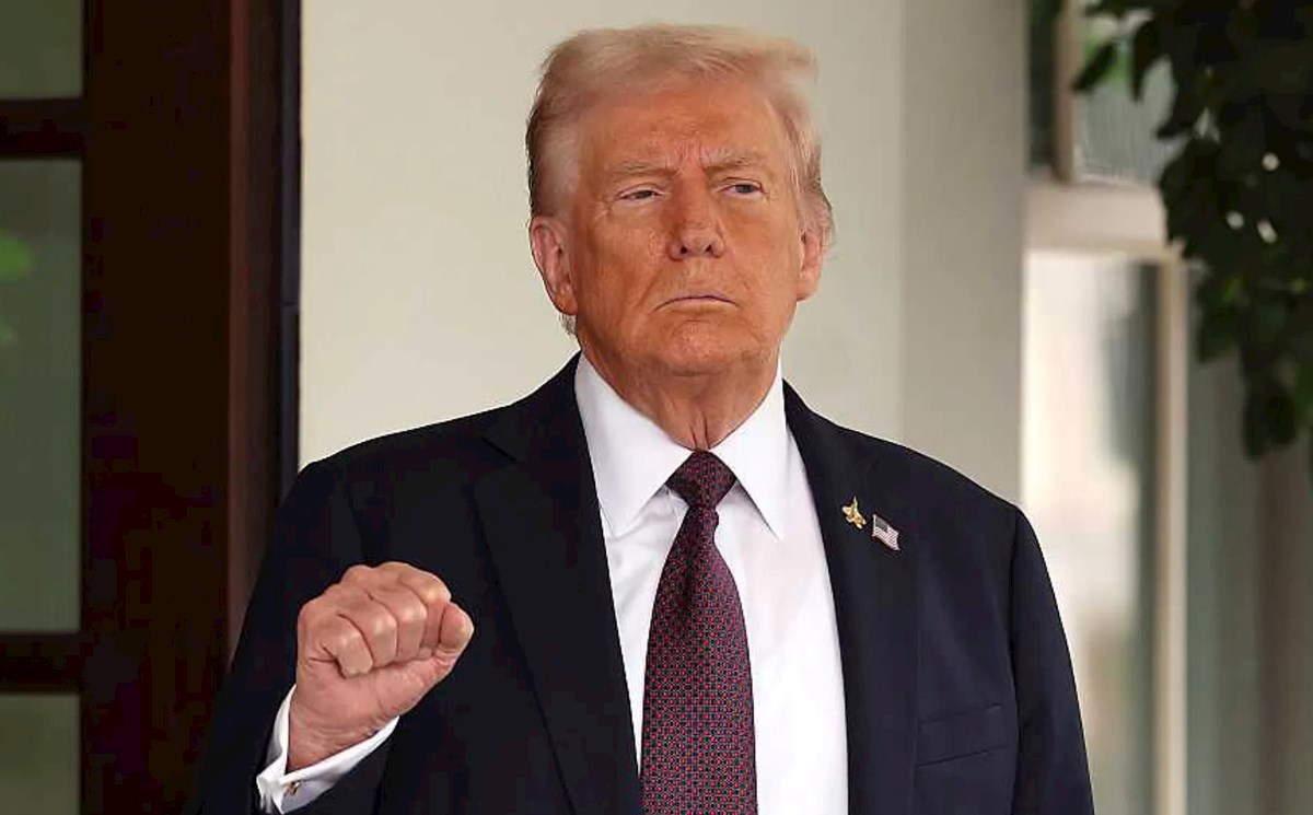 Tramp yüzillik qanunu 2 aylıq dayandırdı