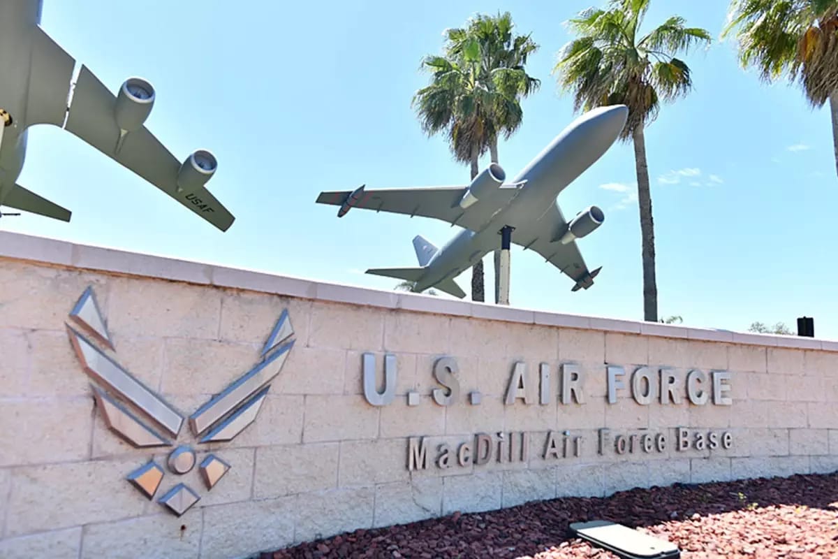 Floridadakı MacDill Hava Qüvvələri bazası bütün giriş və çıxışlara bağlanıb
