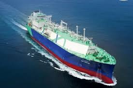 İran ordusu Qətər sahillərində neft tankerinə raket zərbələri endirib