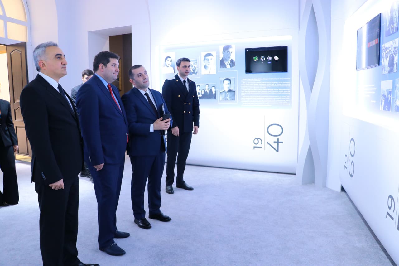 Baş prokuror Gürcüstan Vəkillər Kollegiyasının sədri İrakli Kandaşvilini qəbul edib