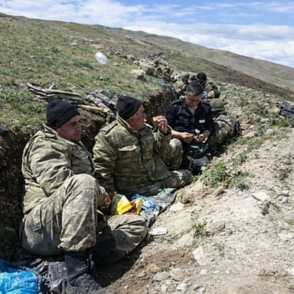 Polad Həşimovun Aprel döyüşlərindəki FOTOsu