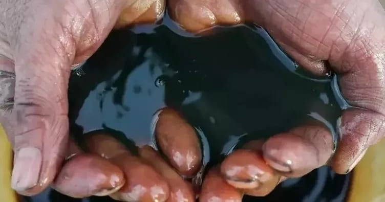 İraq Suriya üzərindən qara neft ixrac etməyə başladı