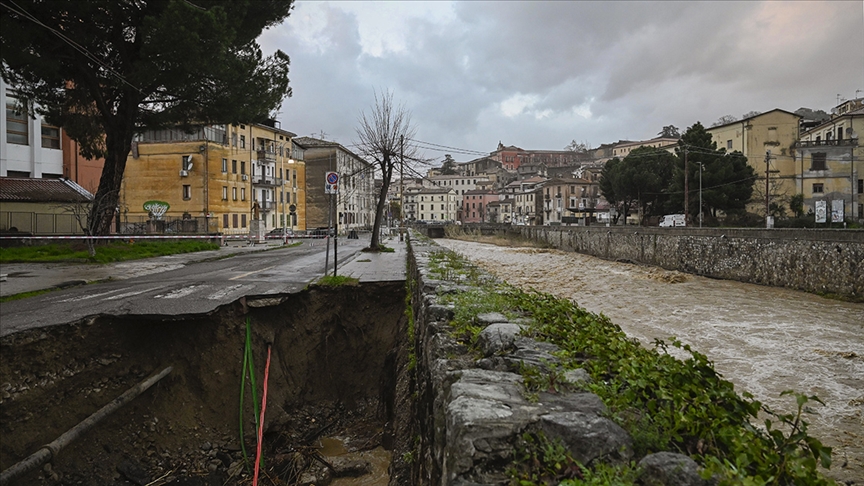 İtaliyada leysan yağışları daşqınlara səbəb olub