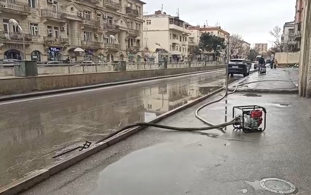 Nərimanovda tunelin ətrafındakı su kütləsi belə təmizləndi - Video