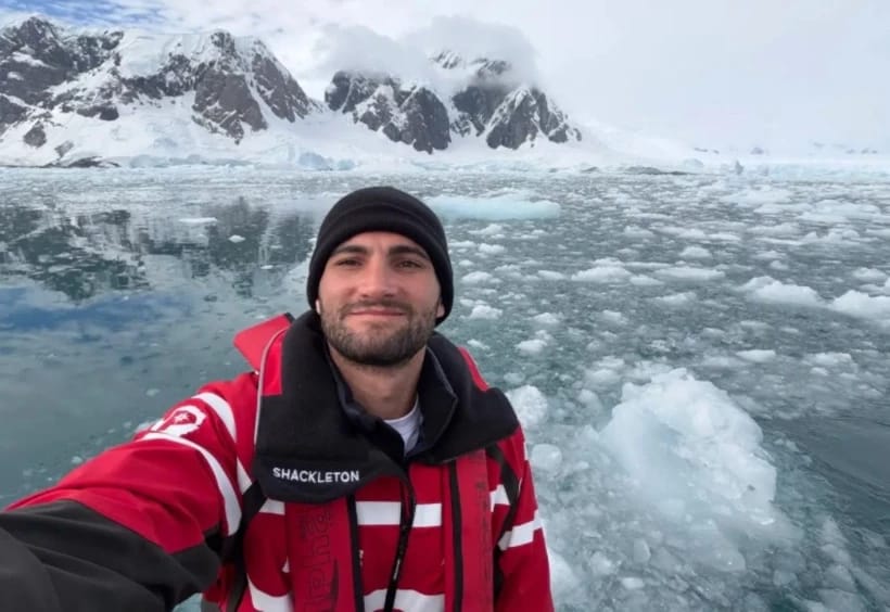 25 yaşında dünyanın 195 ölkəsini gəzdikdən sonra 7-ci qitəyə getdi