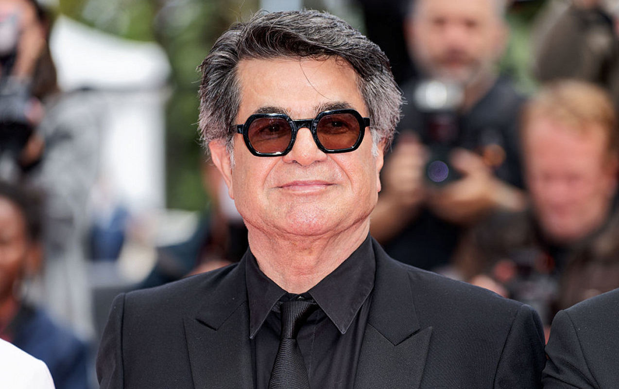 Həbsi tələb olunan iranlı rejissor ölkəsinə geri döndü