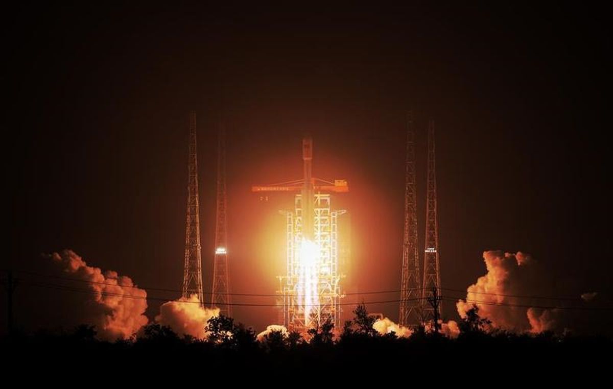 Çin kosmosa 18 internet peyki göndərib