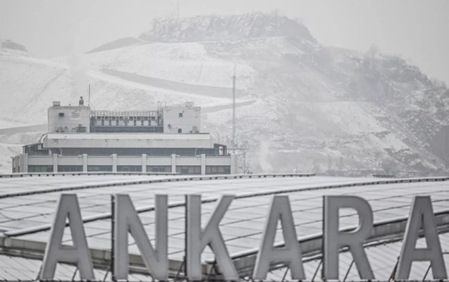 Yazda Ankaraya qar yağdı