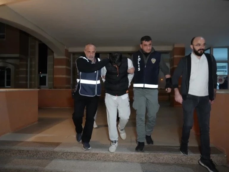 Hamilə arvadını öldürüb 10 gün cəsədlə bir evdə yaşadı