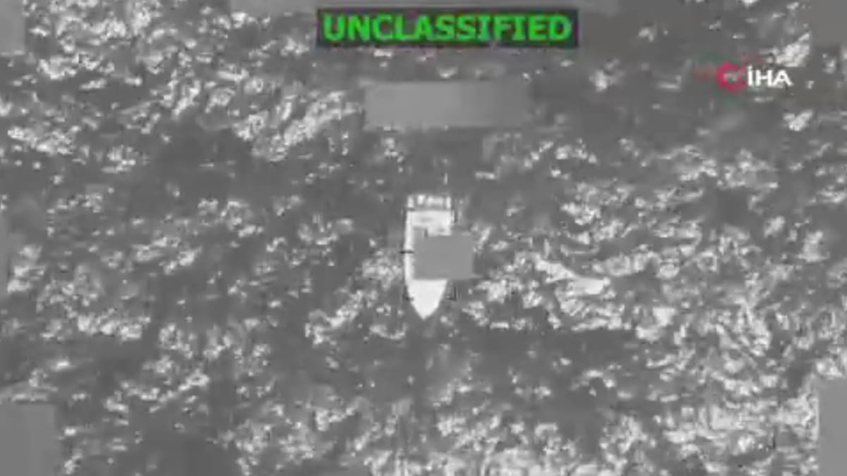 ABŞ daha bir narkotik daşıyan gəmiyə hücum etdi: 4 ölü