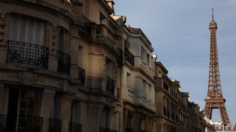 Parisdə minlərlə insan təxliyə edilib