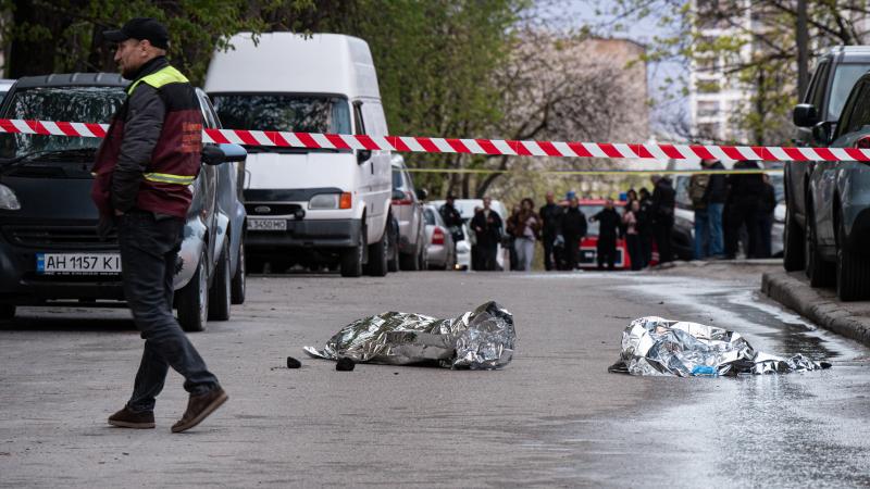 Kiyevdə naməlum şəxsin atəş açması nəticəsində 6 nəfər ölüb, 14 nəfər yaralanıb